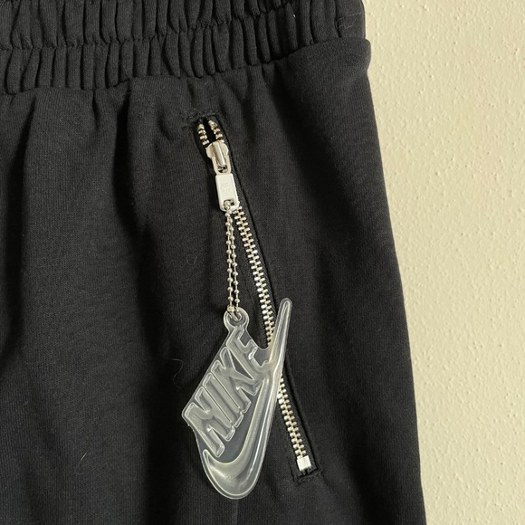 Nike NSW Air Sweat Pant In Black - Picture 6 of 11